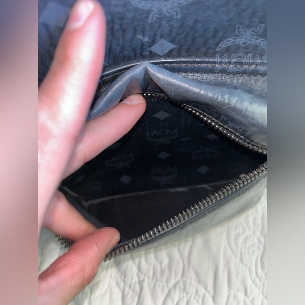 Stark Side Studs Backpack In Visetos, black side pockets w/stud details leather - Picture 6 of 15